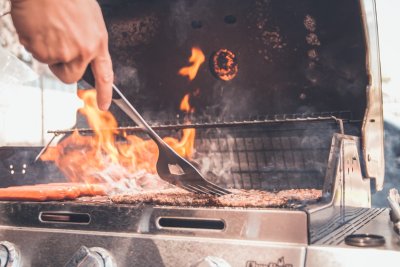 Zo open je het BBQ seizoen als een echte grillmaster